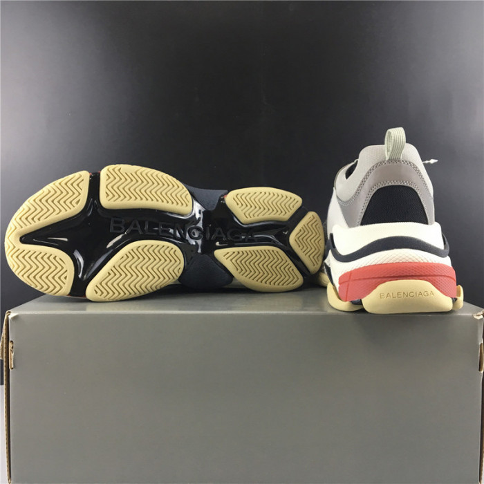 blcg sneaker triple.s.gomma grey silver 541624w06e27320