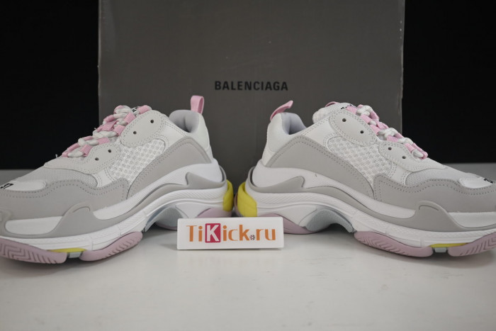 blcg sneaker triple.s sneakers 524039 w2fw4 7541