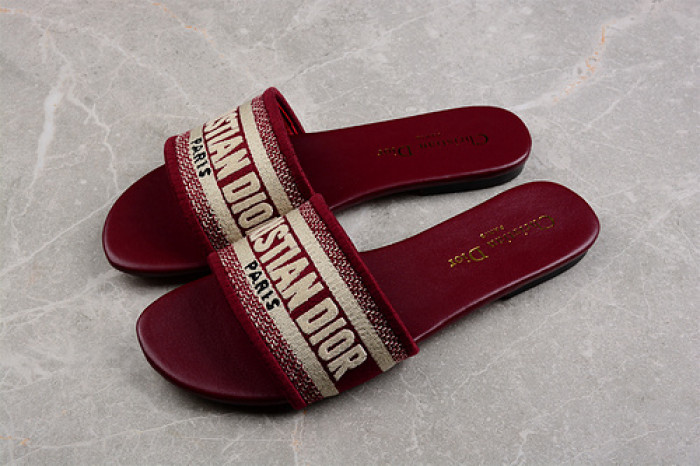 DIOR SLIPPERS