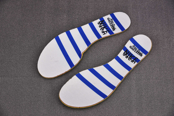 nike vaporwaffle sacai jean paul gaultier black white dh9186-001