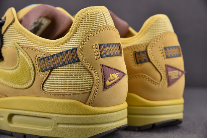 nike air max 1 travis scott cactus jack saturn gold do9392-700