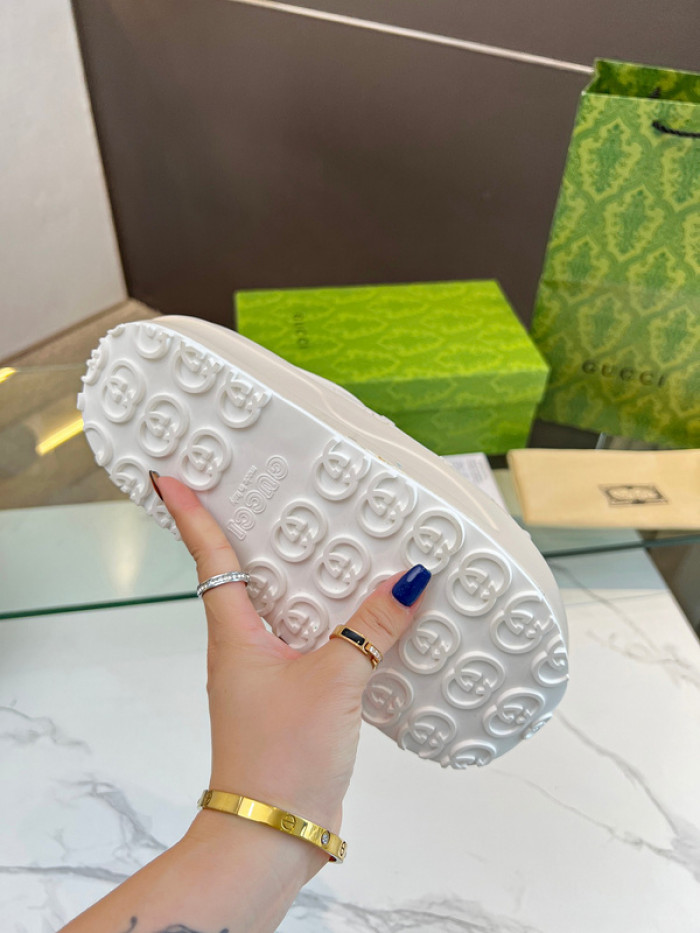 G*u*i slippers gu568-054