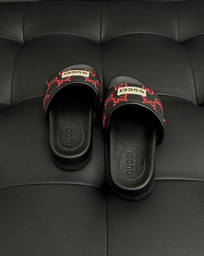 GUC* SLIPPERS DR258-073