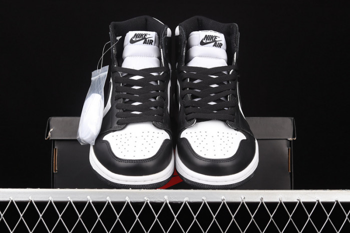 air jordan 1 retro black white (2014) 555088-010