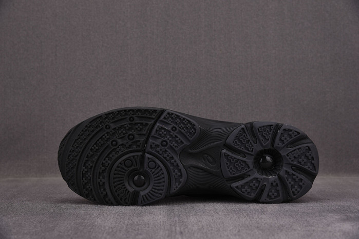 kiko kostadinov x As*ic*s gel kiril 