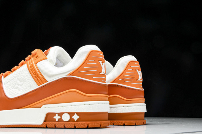 1V SNEAKERS 1V0425-184