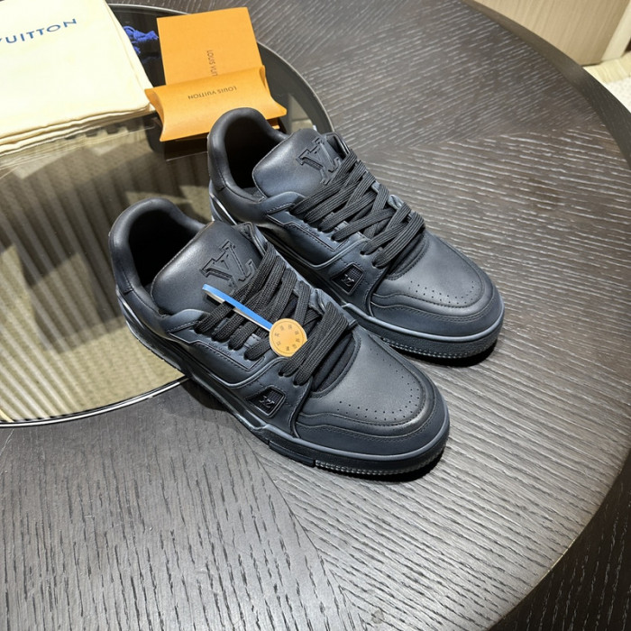 1V SNEAKERS 1V0425-138