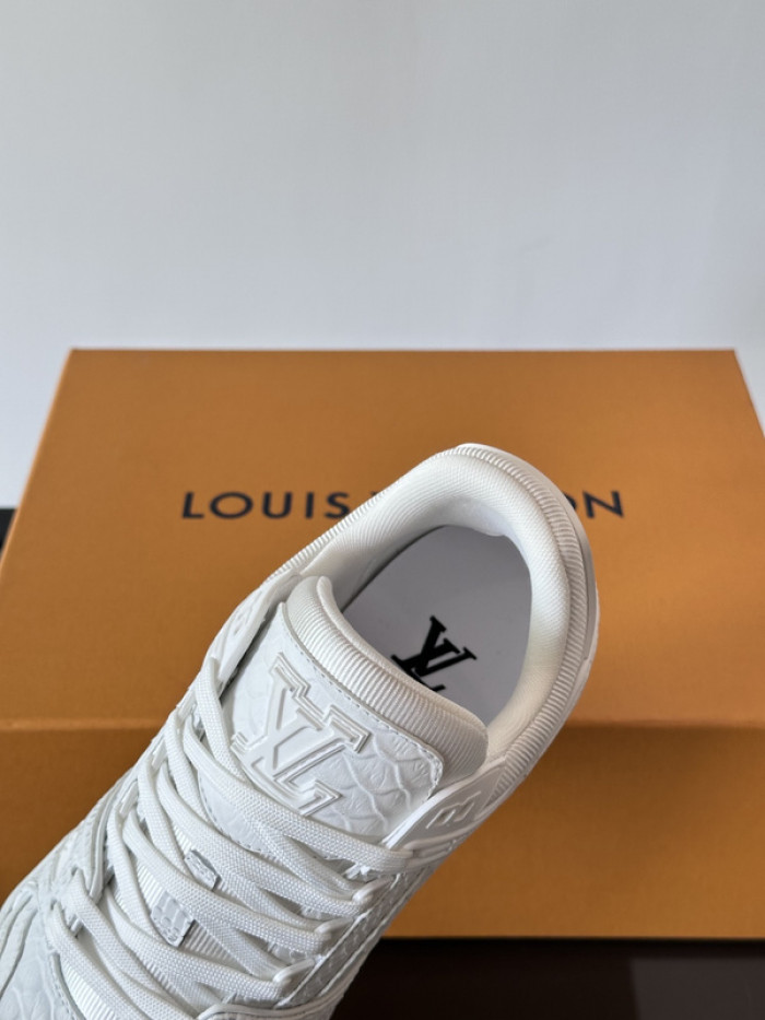 1V SNEAKERS 1V0425-208