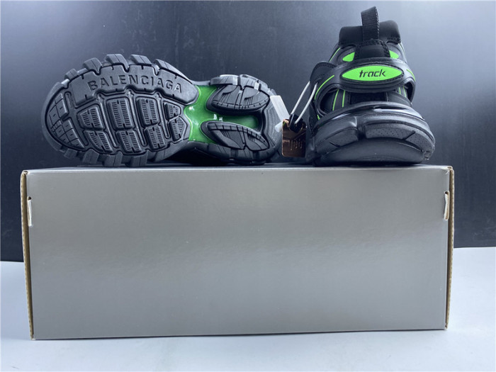 blcg track trainer black green 542436 w2la1 2042