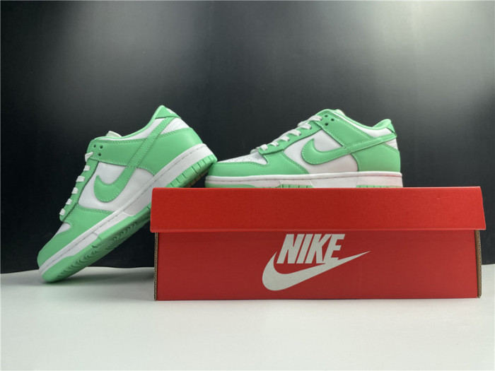 nike dunk low green glow (w) dd1503-105