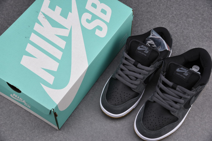 nike sb dunk low dark grey black gum ar0778-001
