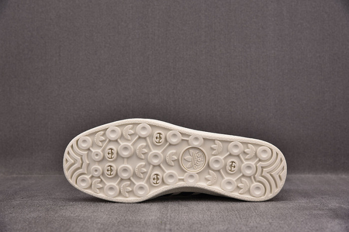 G*u*i low-top sneaker gu78u9-990