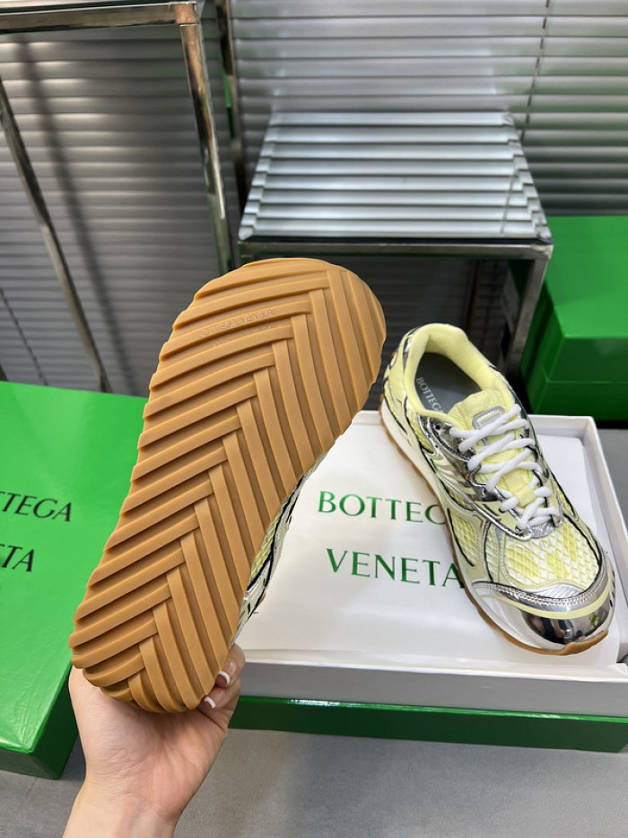 Bo*te*ga ve*ne*ta sneaker