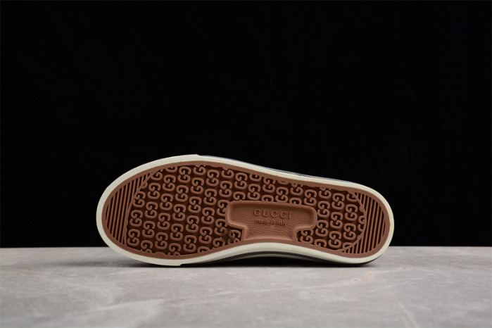 G*u*i low-top sneaker gu0613-035