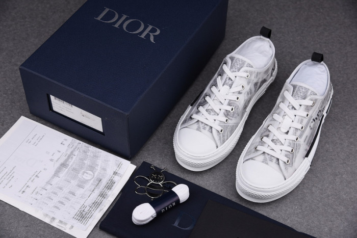 D10R B23 Sneakers Low Top
