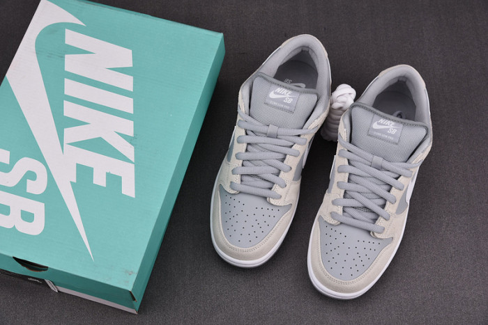 nike sb dunk low summit white wolf grey ar0778-110
