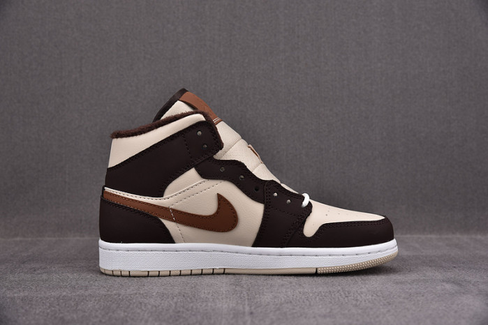 air jordan 1 mid cream dark chocolate do6699-200