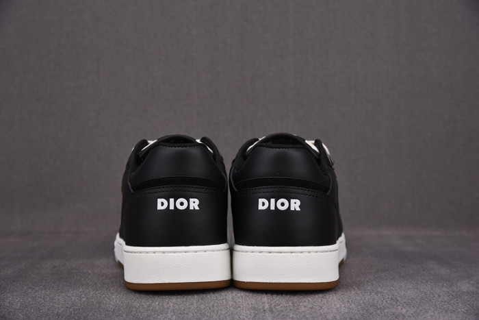 D10R B27 SNEAKERS