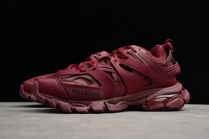 blcg track trainer dark red 542023-w2la-5504