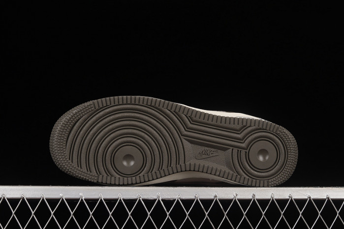 nike air force 1 07 low dark grey brown white tu6995-396
