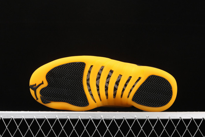 air jordan 12 retro black university gold 130690-070