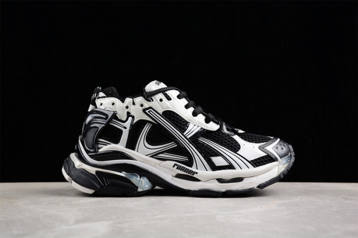 BLCG RUNNER SNEAKER W3RNY0120