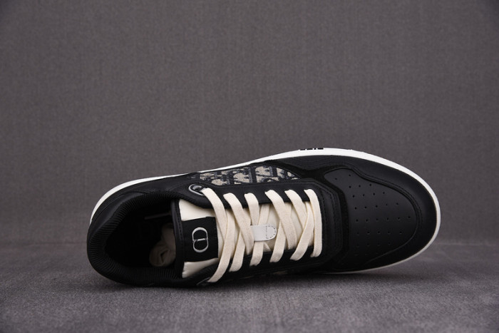D10R B27 SNEAKERS