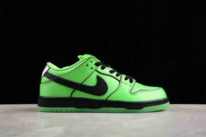 the powerpuff girls x nike dunk low pro sb qs 