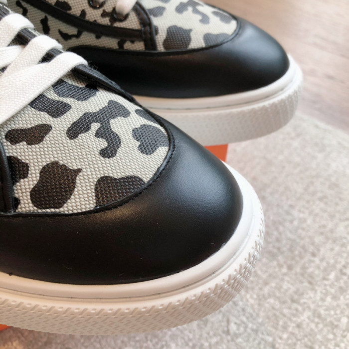 HER*MES SNEAKER HM1028-106