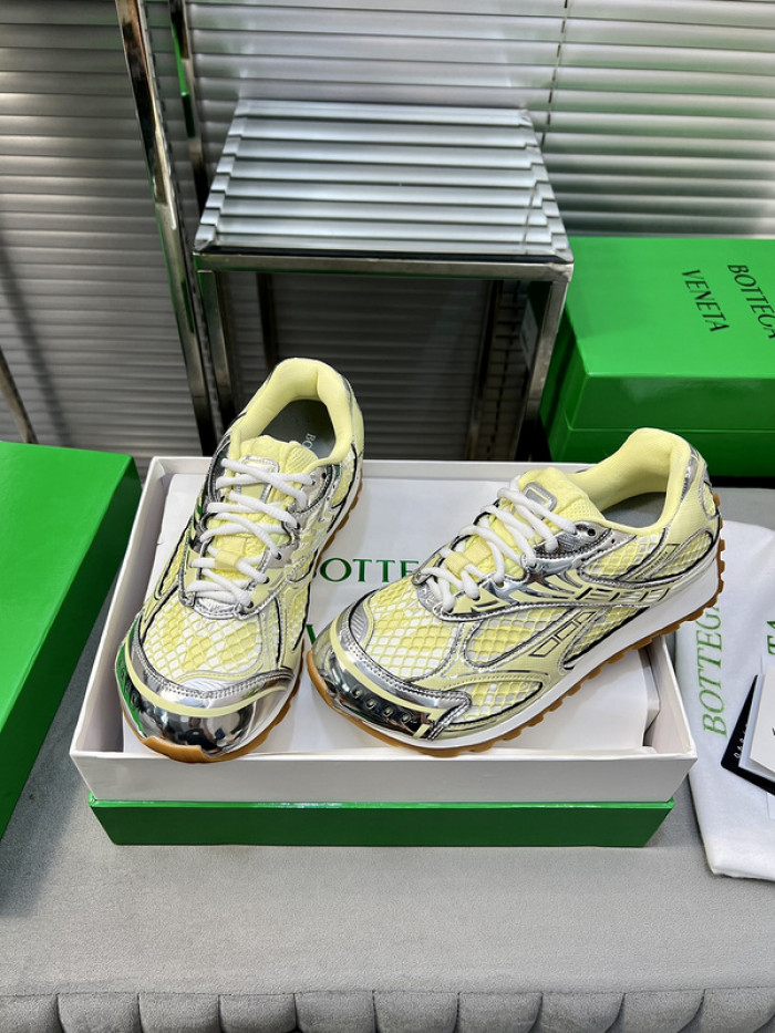 Bo*te*ga ve*ne*ta sneaker