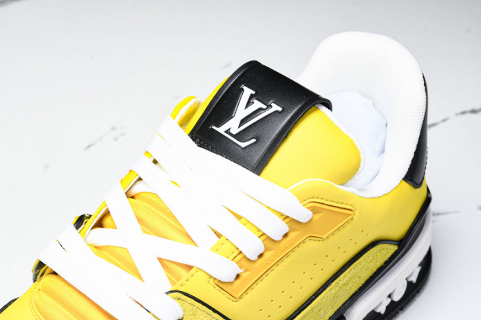 1V SNEAKERS 1V0425-180