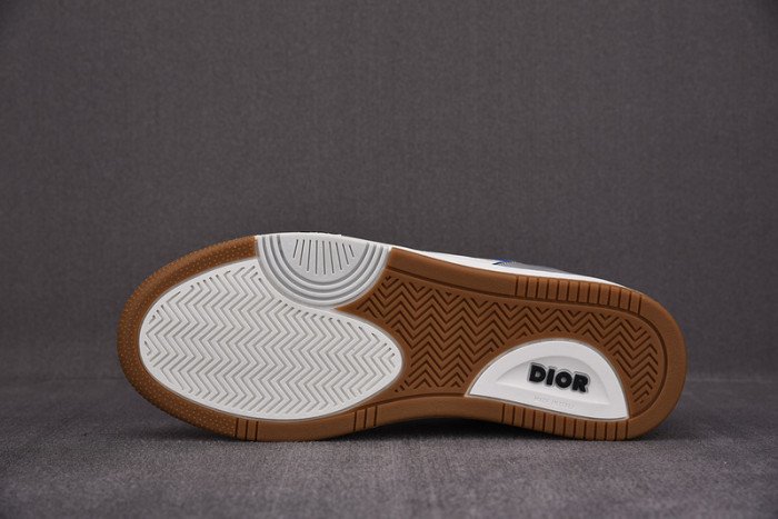 D10R B27 SNEAKERS