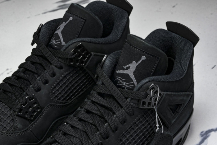 Air Jordan 4 Retro Black Cat FV5029-010