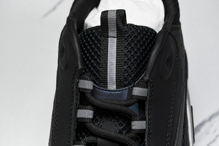 D10R B22 TRAINER SNEAKER DR258-0055