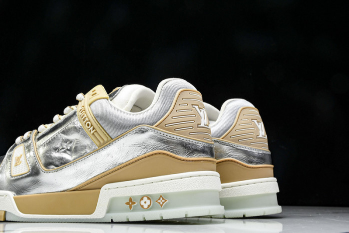 1V SNEAKERS 1V0425-185