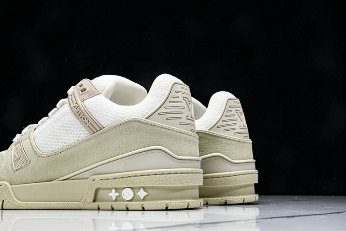 1V TRAINER 1V0425-334