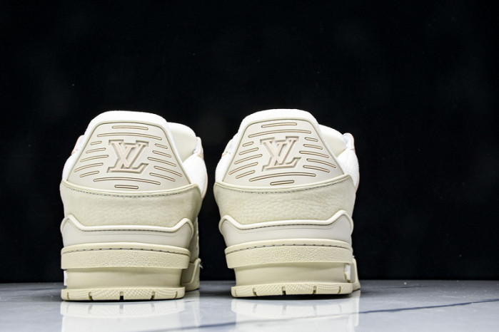 1V TRAINER 1V0425-334