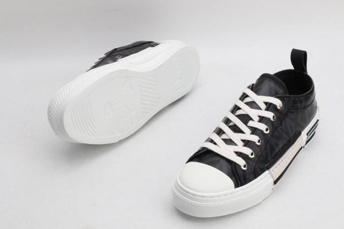 D10R B23 Sneakers Low Top