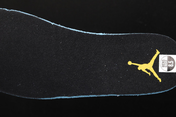 air jordan 12 retro black university gold 130690-070