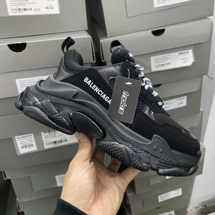 blcg sneaker triple.s sneakers 536737 gjio 42569