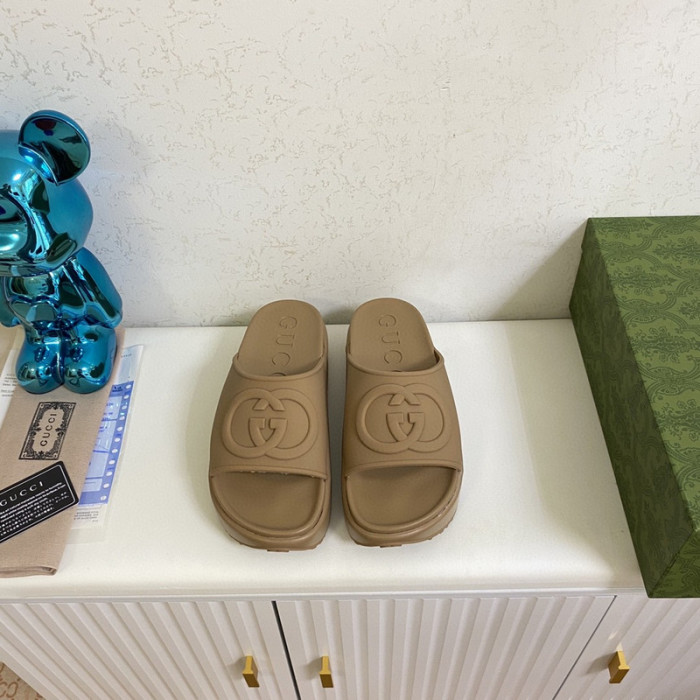 G*u*i slippers gu568-015