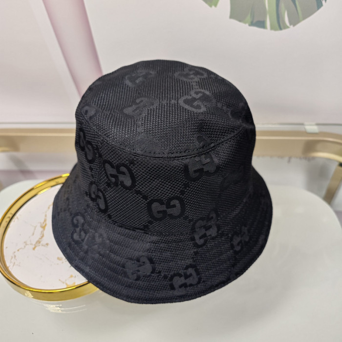 G*u*i* hat0229-002