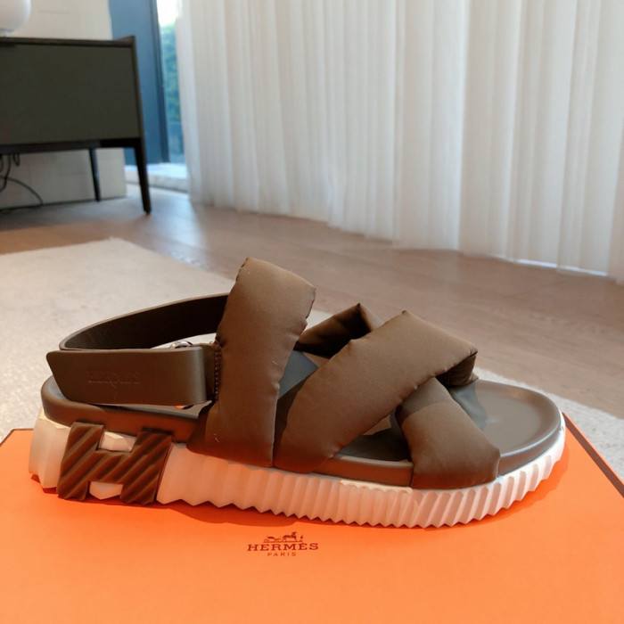 he*mes slide cu526-2065