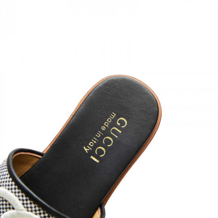 GUC* SLIPPERS DR258-083