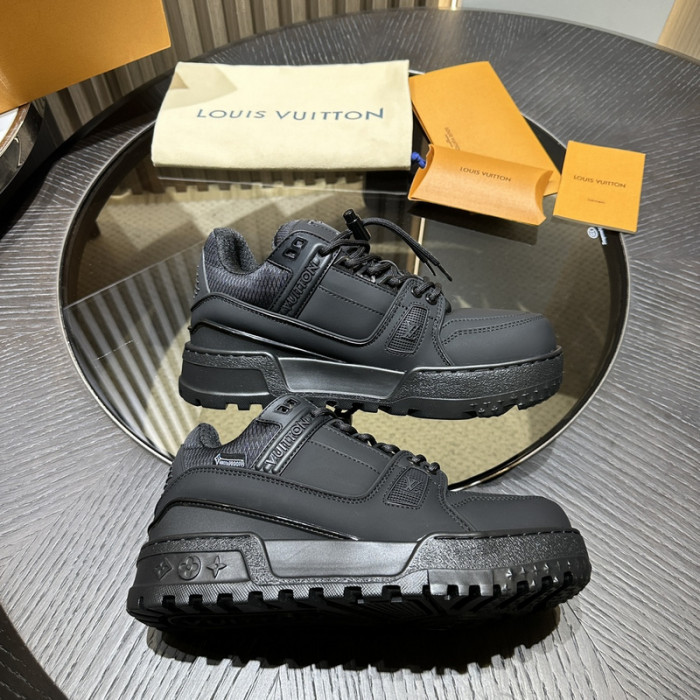 1V SNEAKERS 1V0425-153