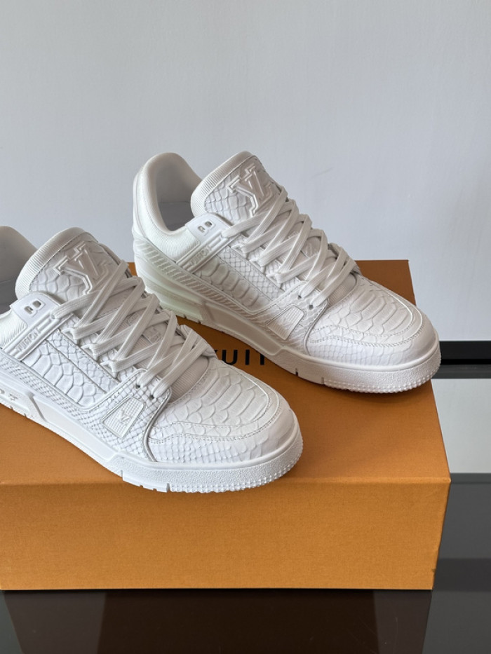 1V SNEAKERS 1V0425-208