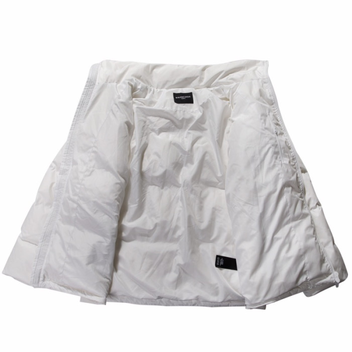 BALENCI*GA mon0926-156