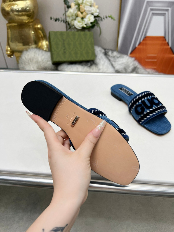 GUC* SLIPPERS DR258-088