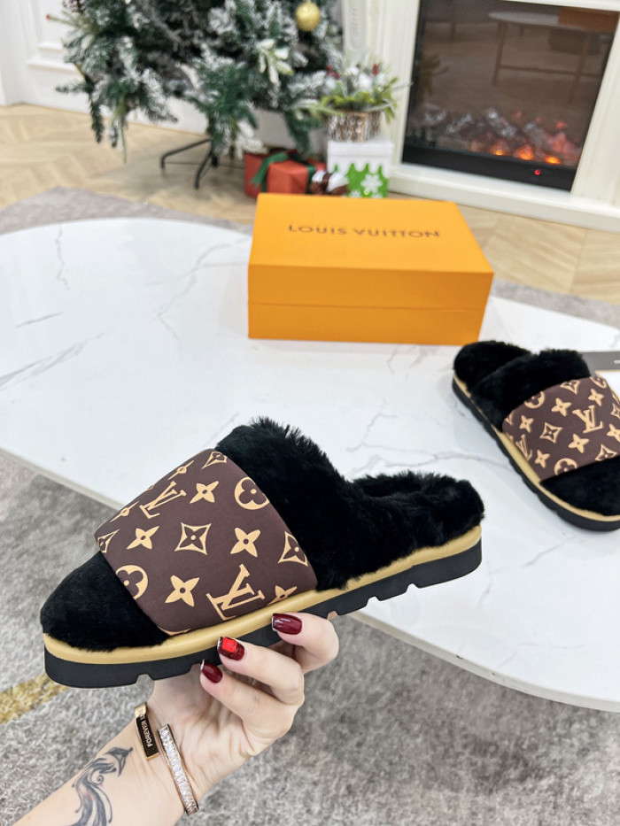 1*V SLIPPERS 11V0107-017