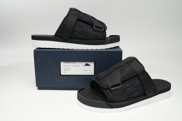 DIOR SLIPPERS